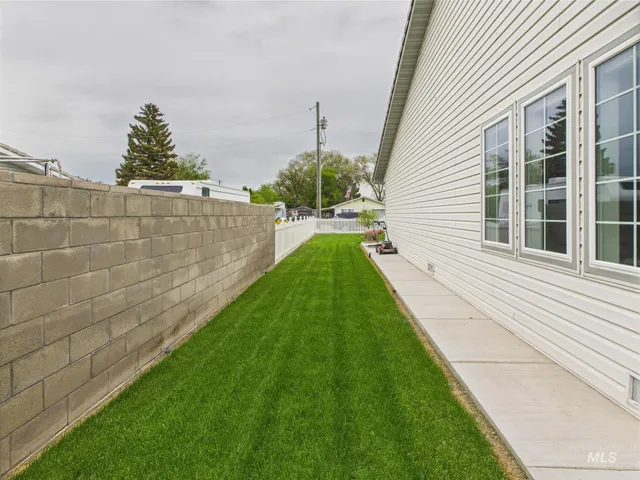 $345,000 | 11 North 3rd W Street, Paul, ID 83347