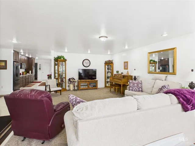 $345,000 | 11 North 3rd W Street, Paul, ID 83347