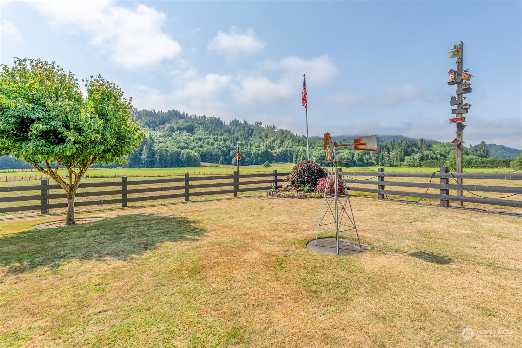 628 East Valley Road Skamokawa, WA 98647 - Photo 35 of 39 a view of outdoor space with seating