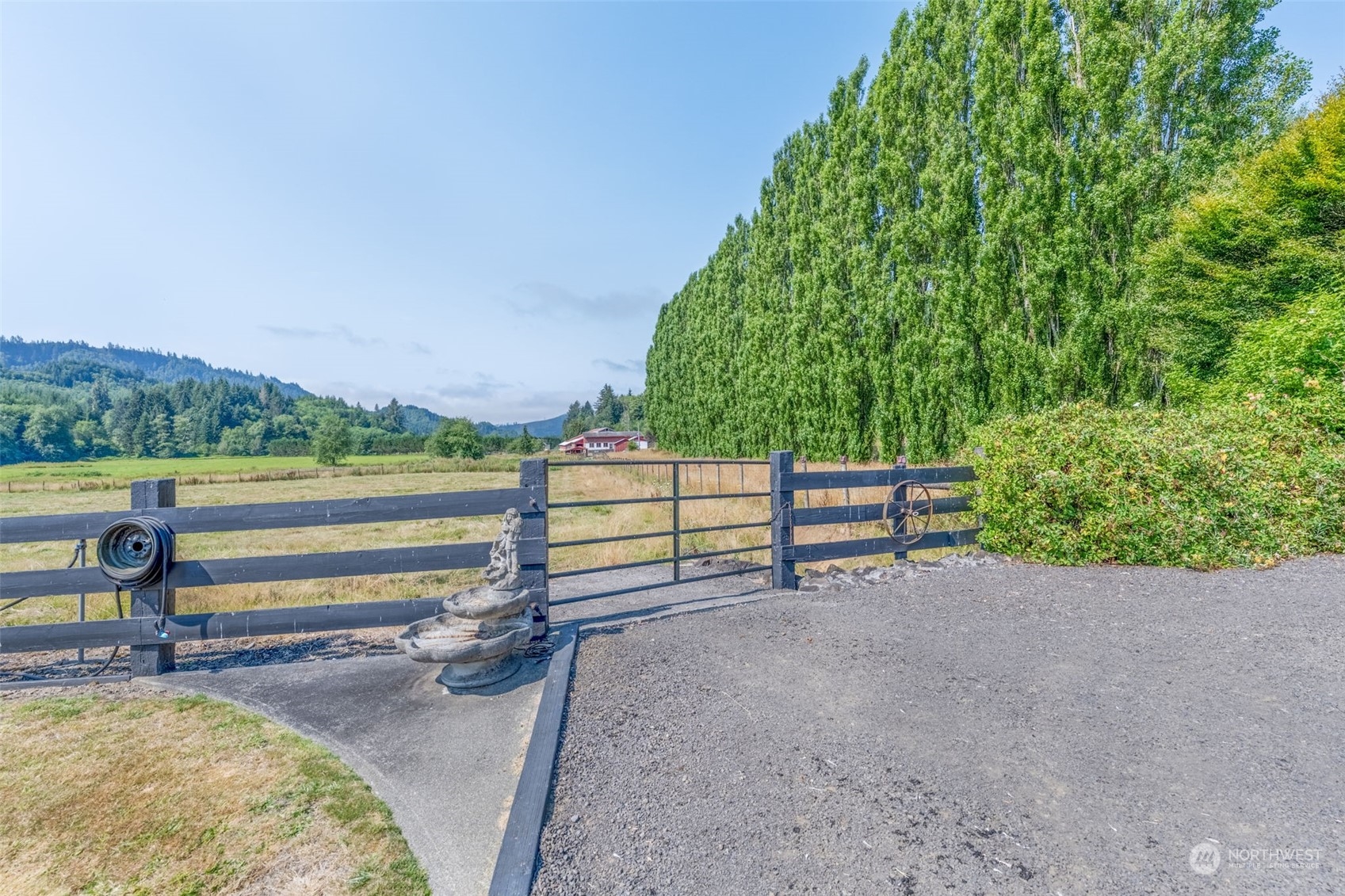 628 East Valley Road Skamokawa, WA 98647 - Photo 36 of 39 a view of outdoor space and deck