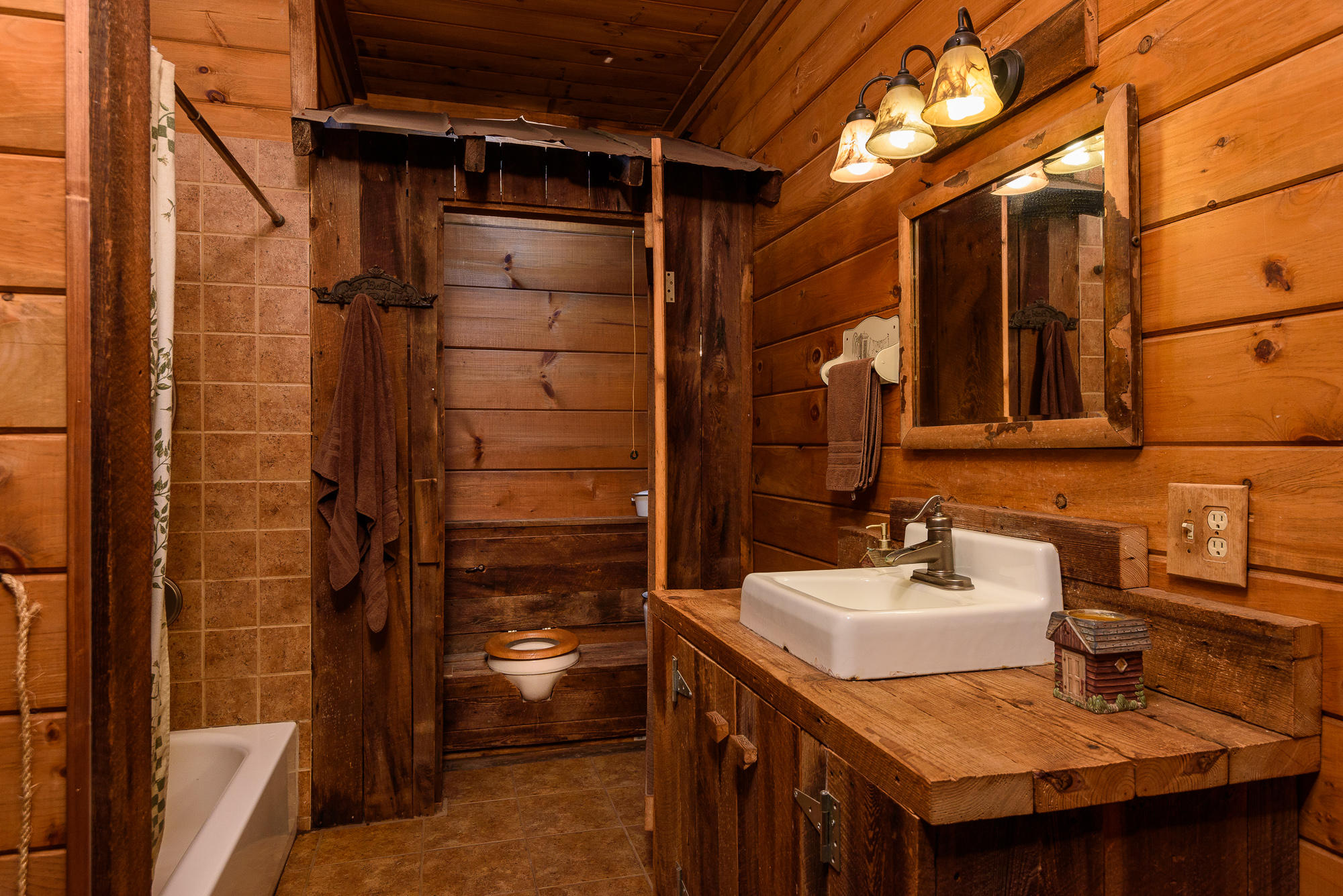 1768 Jim Stewart Road Dunlap, TN 37327 - Photo 21 of 29 Hallway Bath