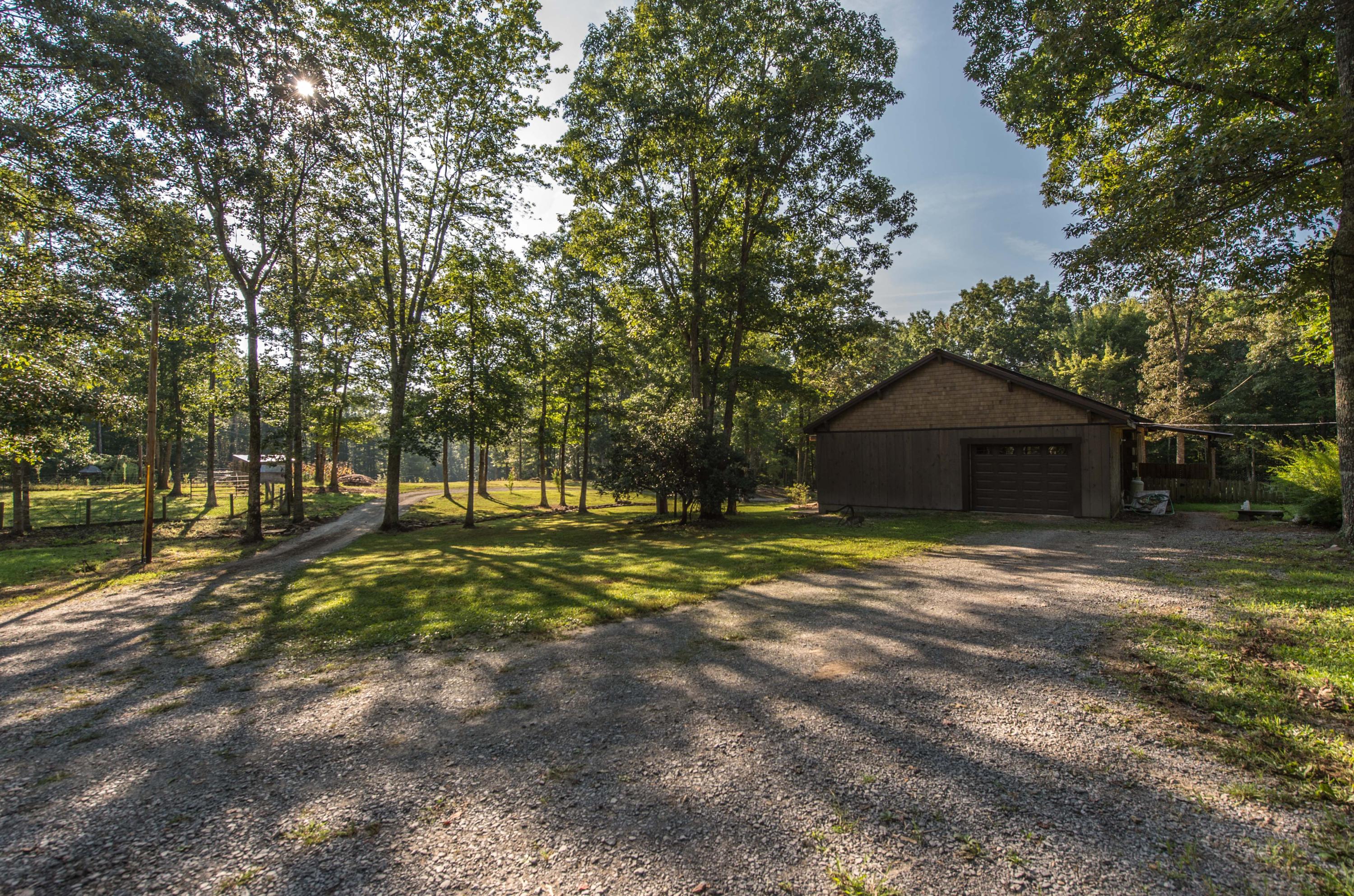 1768 Jim Stewart Road Dunlap, TN 37327 - Photo 7 of 29 Garage