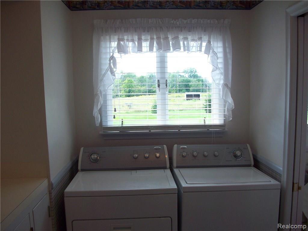 4394 Atlas Road Davison, MI 48423 - Photo 13 of 46 100_1494.JPG