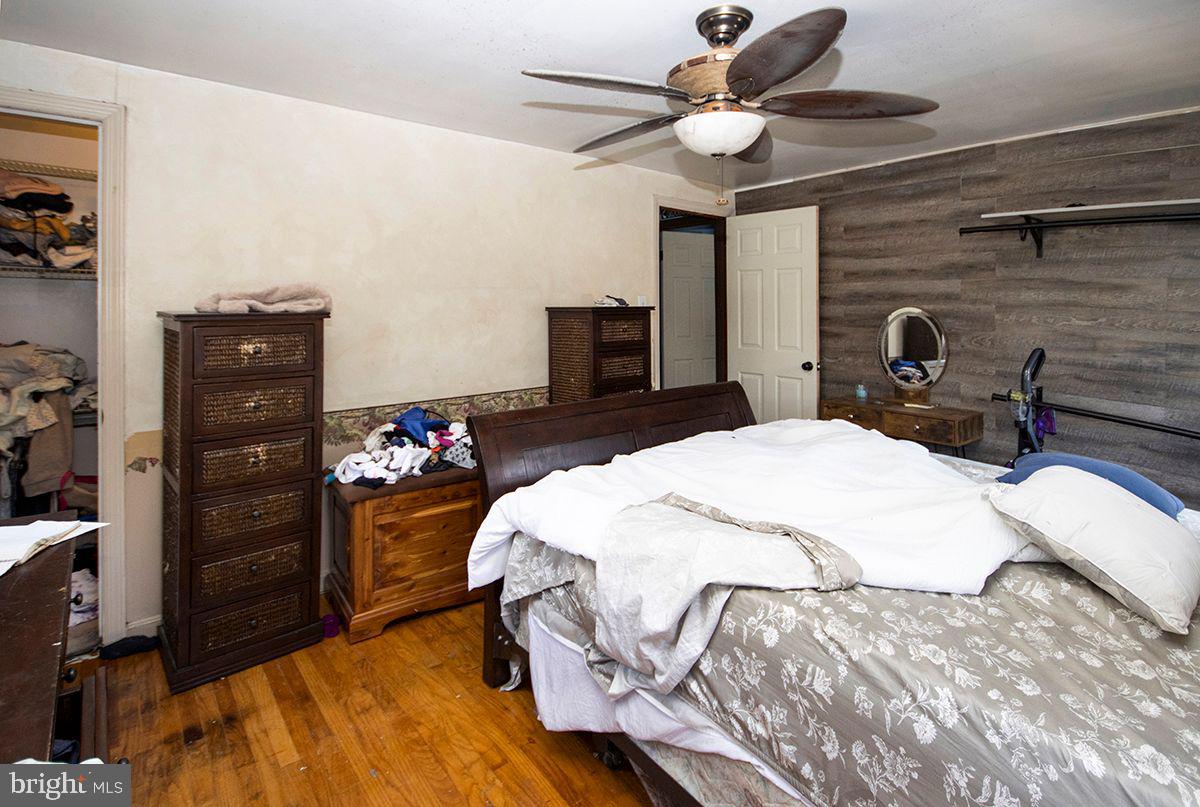 315 Cornell Road Glassboro, NJ 08028 - Photo 16 of 22 a bedroom with a bed and a television
