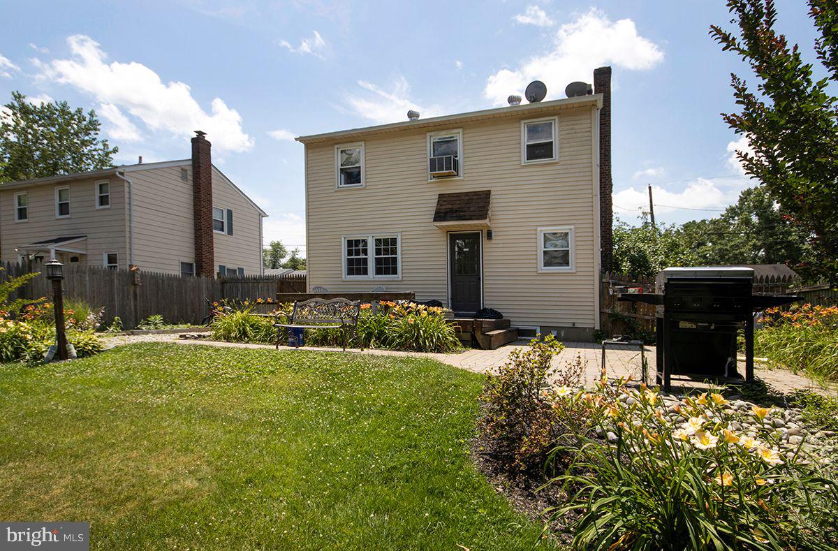 315 Cornell Road Glassboro, NJ 08028 - Photo 7 of 22 a front view of house with yard