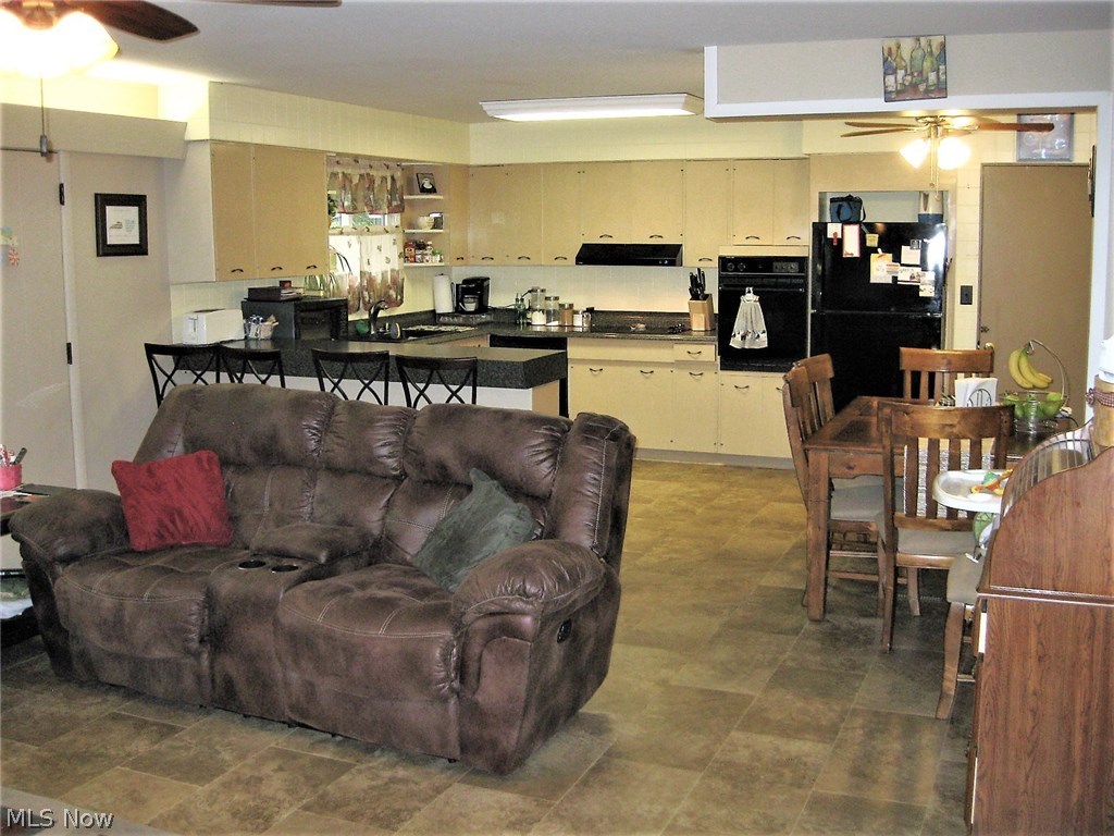 2137 Springfield Center Road Akron, OH 44312 - Photo 4 of 21 Gallery Image 4