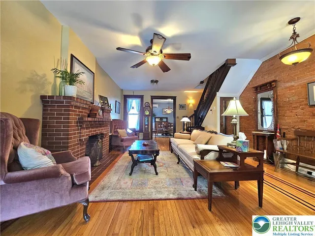 $2,300 | 1513 West Turner Street, Allentown, PA 18102