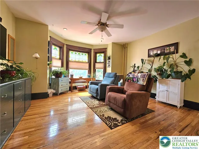 $2,300 | 1513 West Turner Street, Allentown, PA 18102