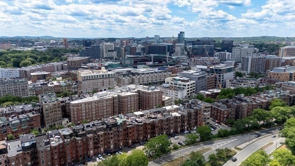 31 Bay State Road, Unit 4 Boston, MA 02215 - Photo 39 of 42 Gallery Image 39
