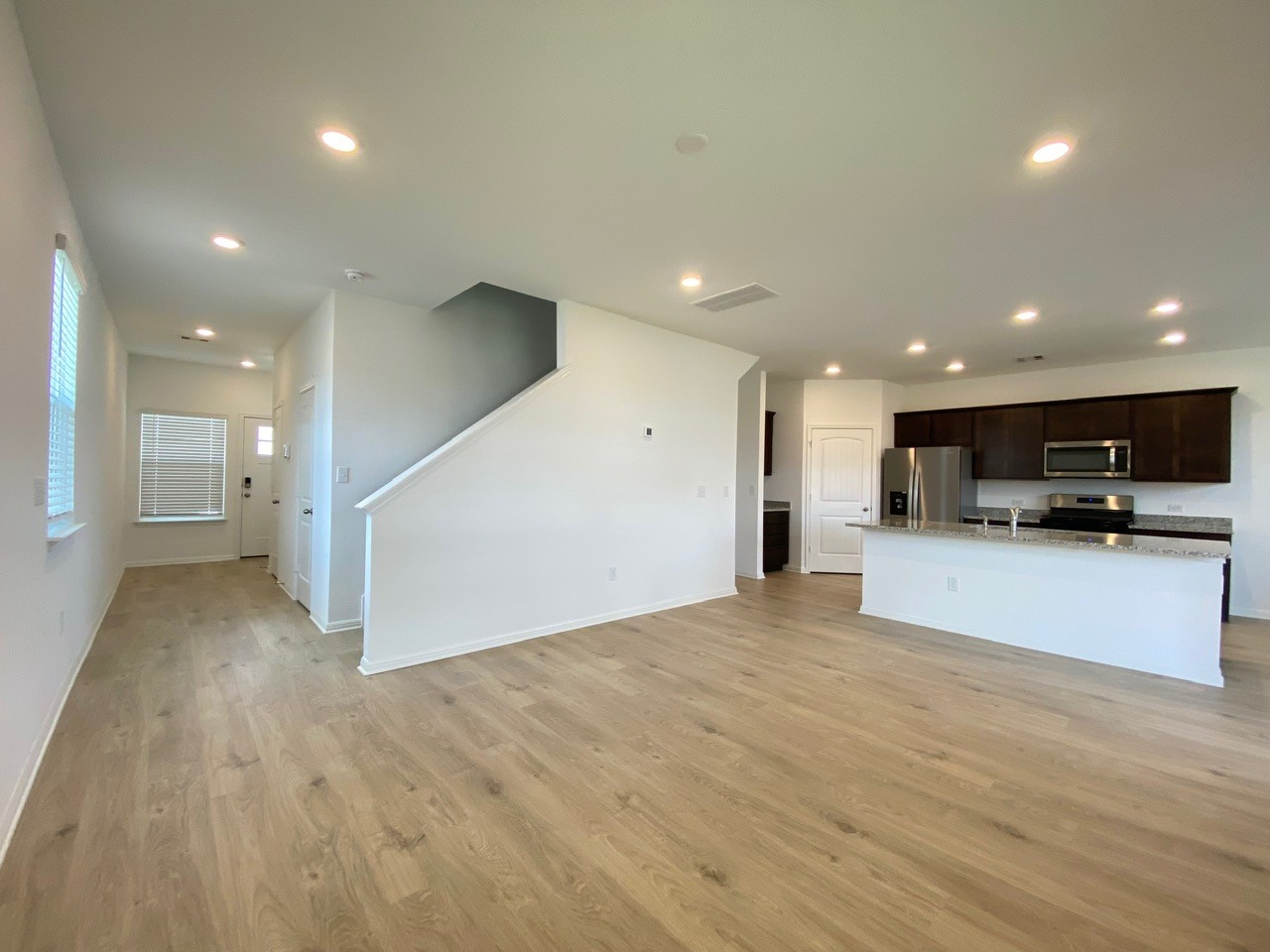 241 Saide Street Georgetown, TX 78626 - Photo 4 of 29