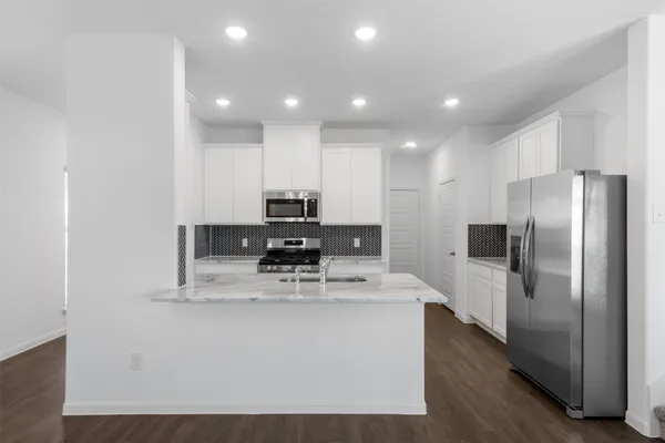 $2,300 | 27097 Kestrel Trail, Magnolia, TX 77354