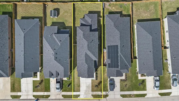 $2,300 | 27097 Kestrel Trail, Magnolia, TX 77354