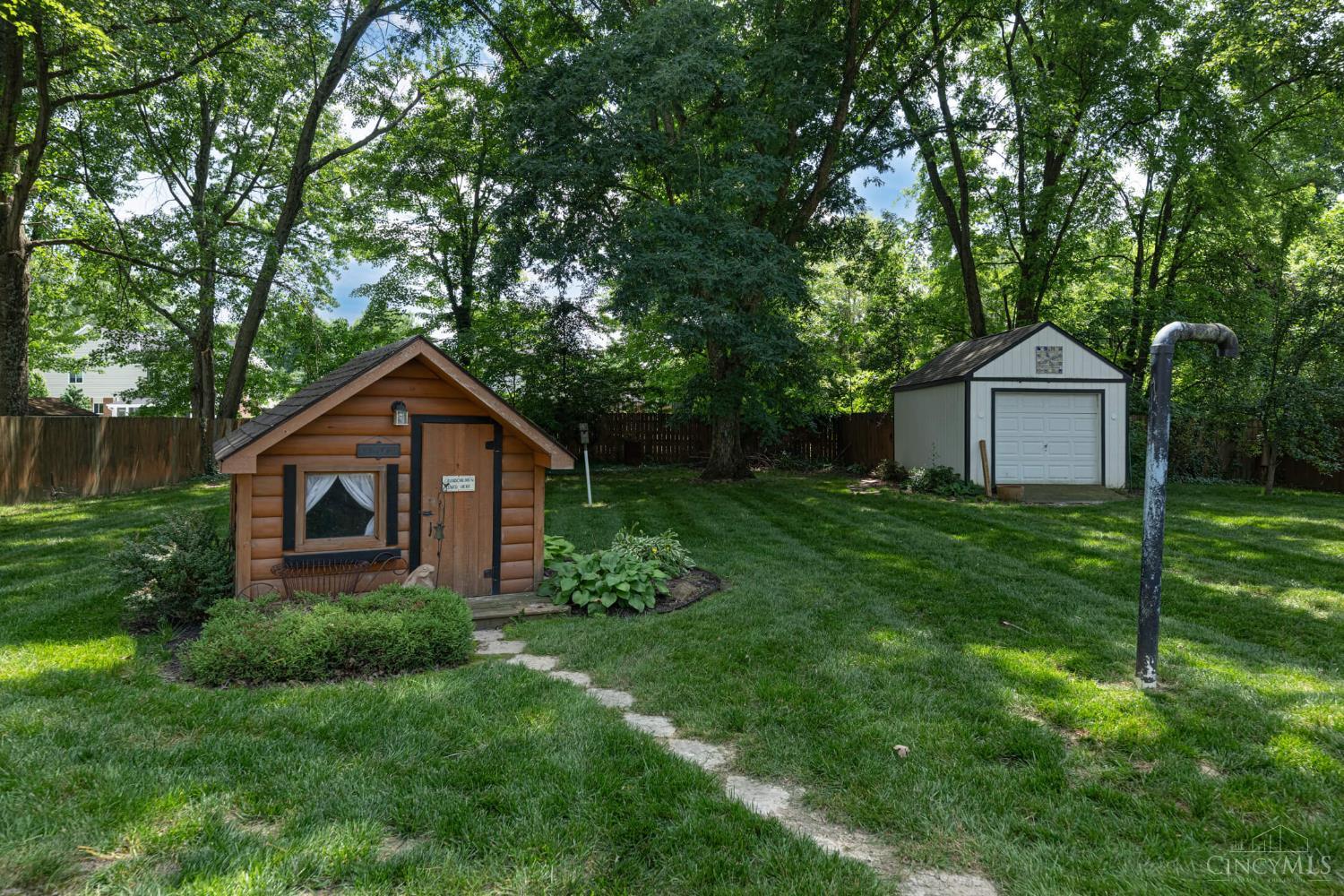 567 Lang Road Cincinnati, OH 45244 - Photo 30 of 35