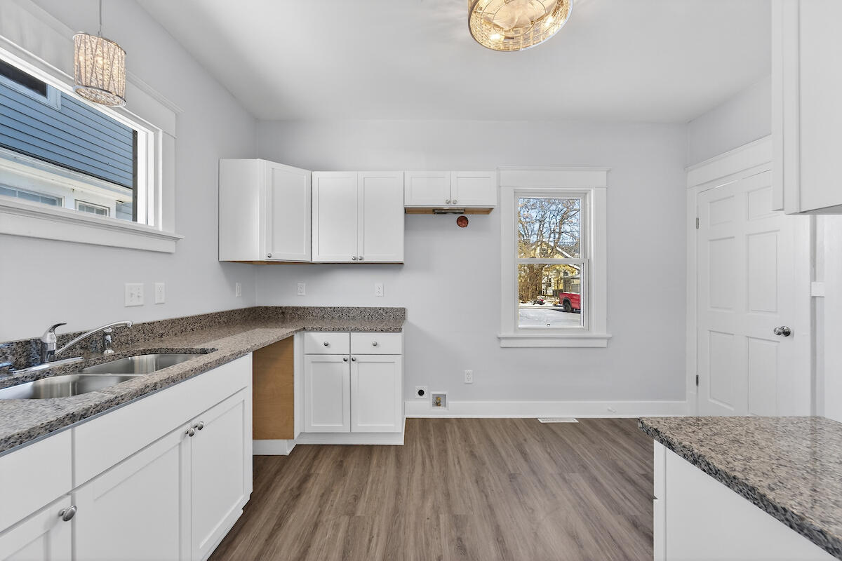 1948 12th Street Racine, WI 53403 - Photo 10 of 20 DSC03499