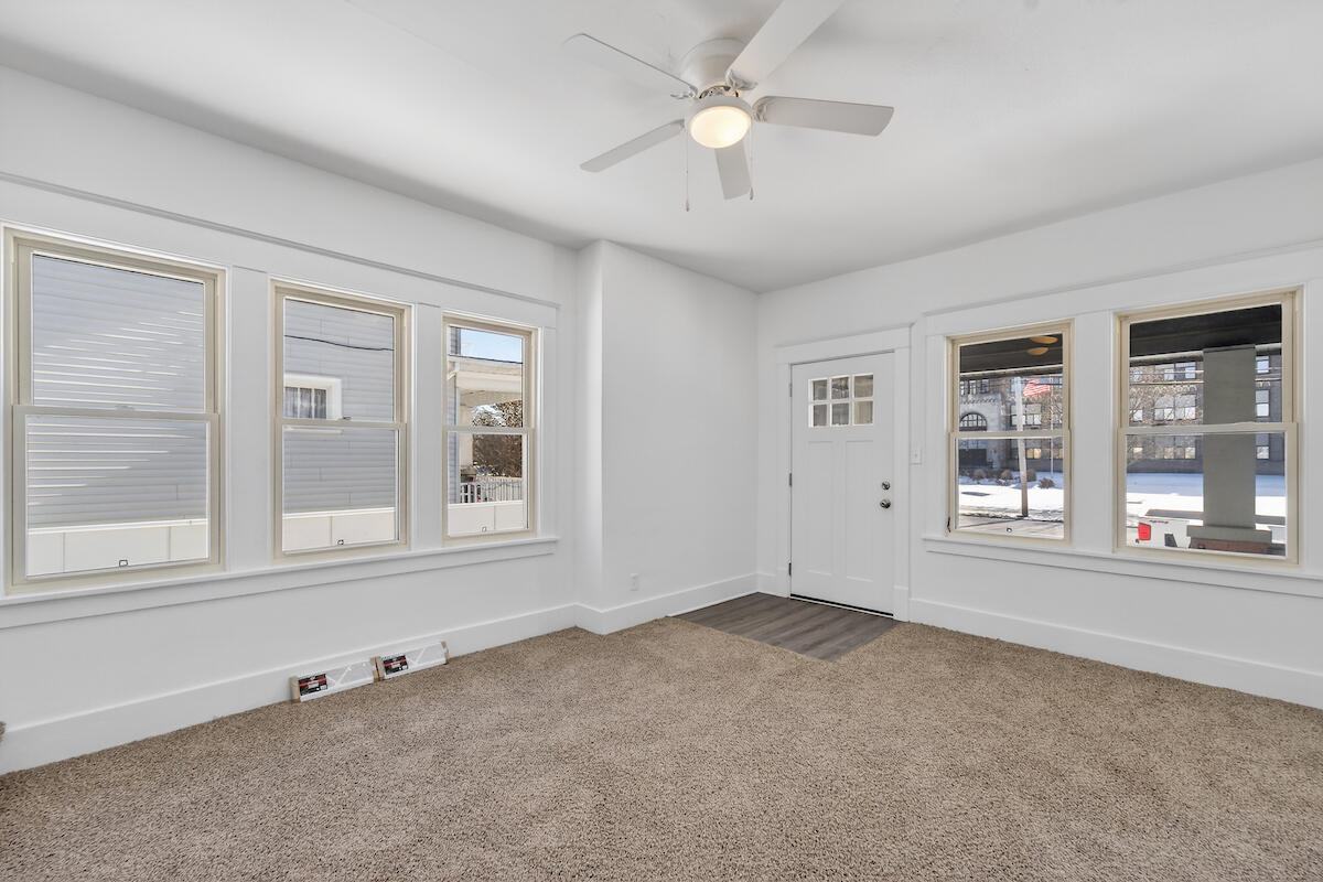 1948 12th Street Racine, WI 53403 - Photo 5 of 20 DSC03471