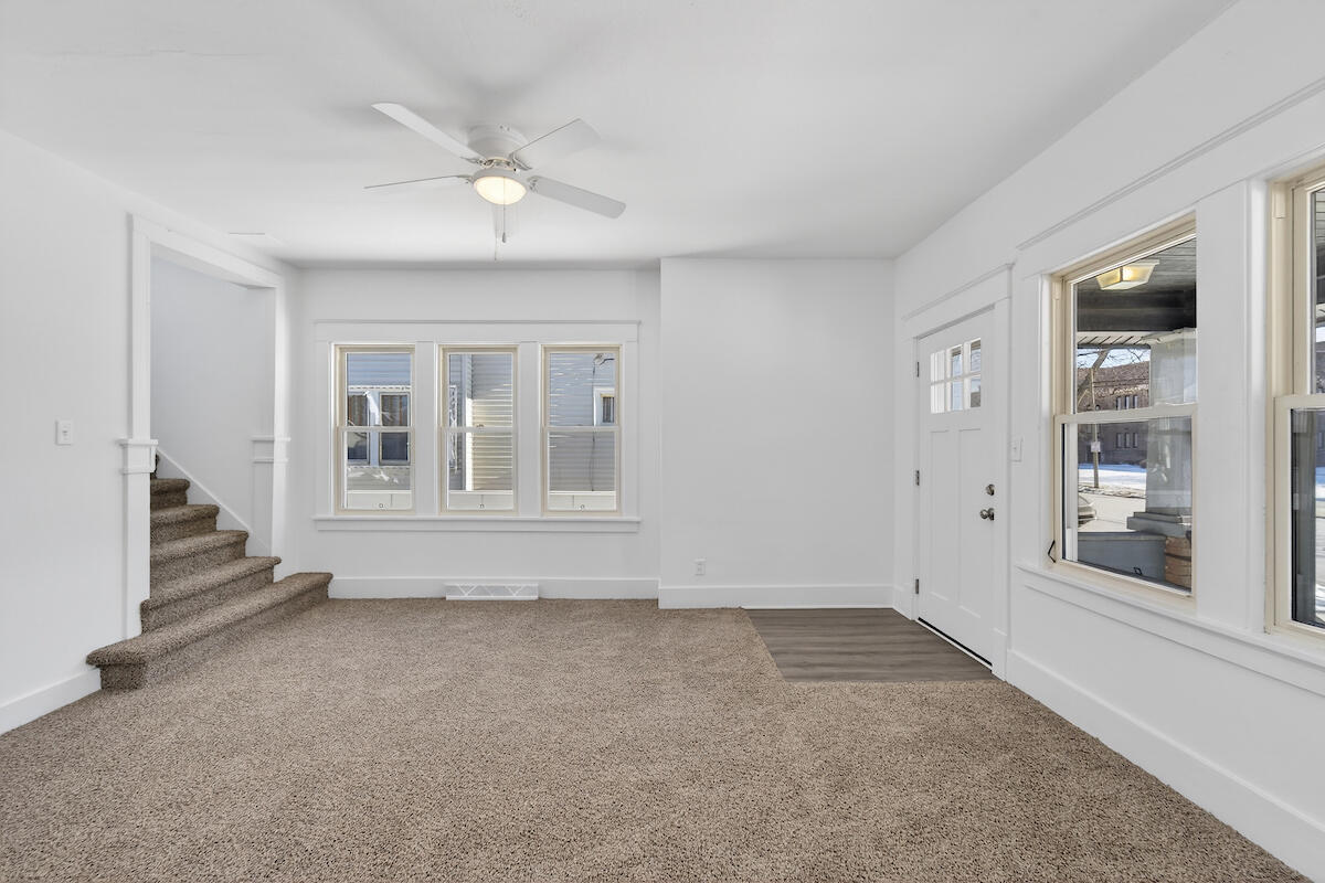 1948 12th Street Racine, WI 53403 - Photo 6 of 20 DSC03475