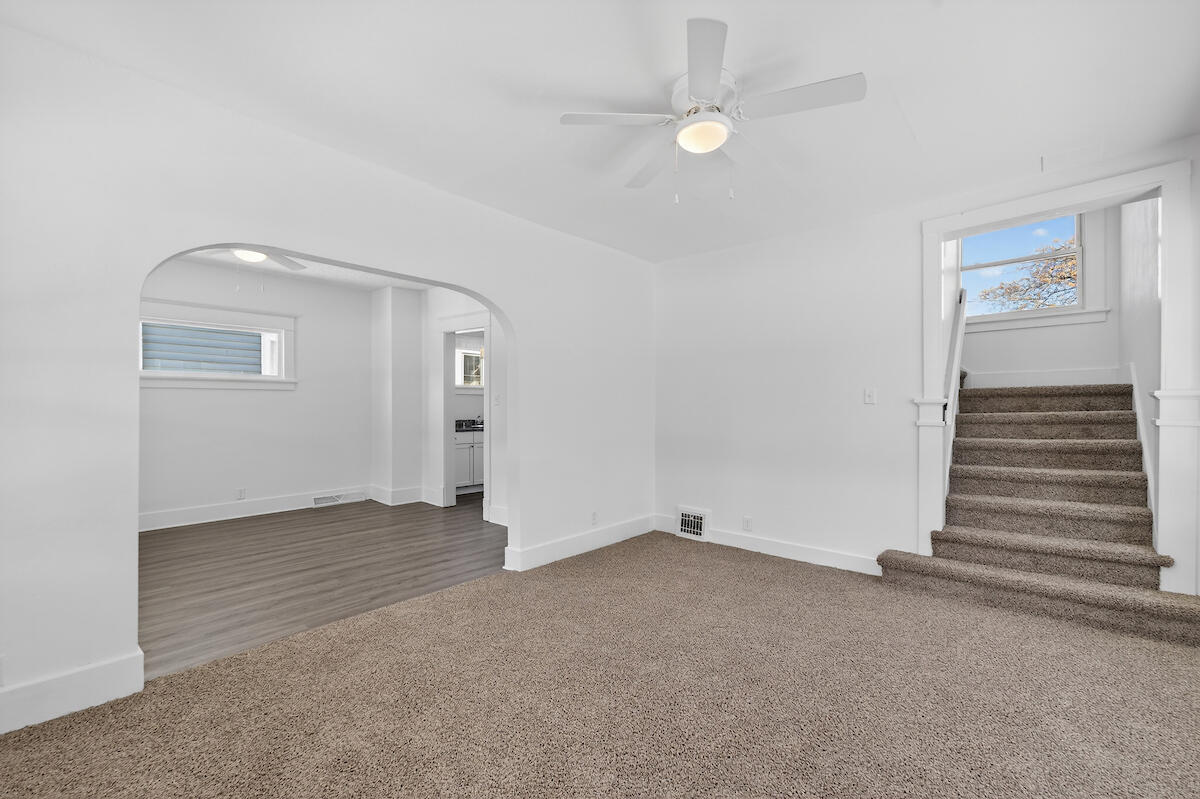 1948 12th Street Racine, WI 53403 - Photo 8 of 20 DSC03479