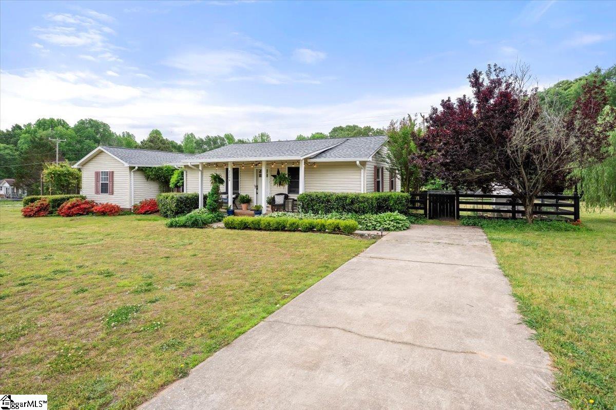 2209 State Rd S-30-77 Gray Court, SC 29645 - Photo 3 of 35