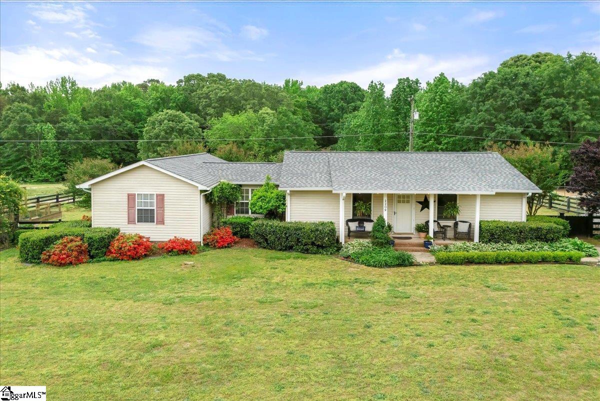 2209 State Rd S-30-77 Gray Court, SC 29645 - Photo 4 of 35