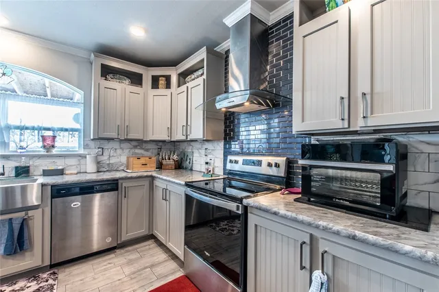 $574,000 | 115 Horseshoe Drive, Mathis, TX 78368