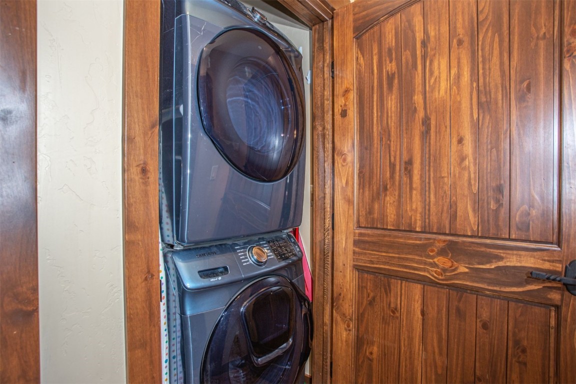 421 Rainbow Drive, Unit 5 Silverthorne, CO 80498 - Photo 18 of 36 a utility room with dryer and washer
