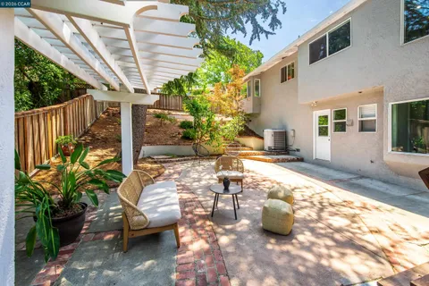 $1,795,000 | 4033 Valente Drive, Lafayette, CA 94549
