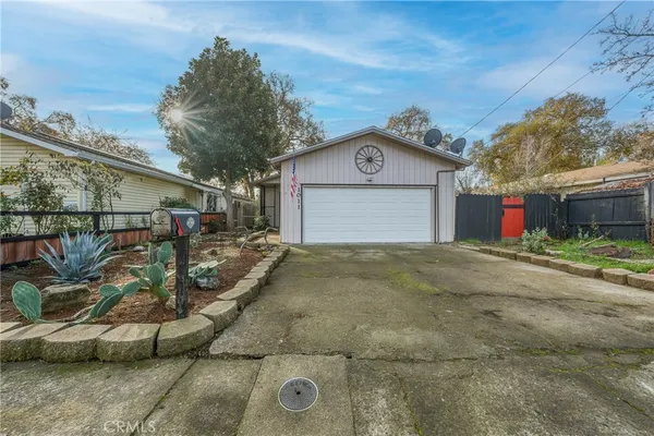 $309,000 | 1011 2nd, Lakeport, CA 95453