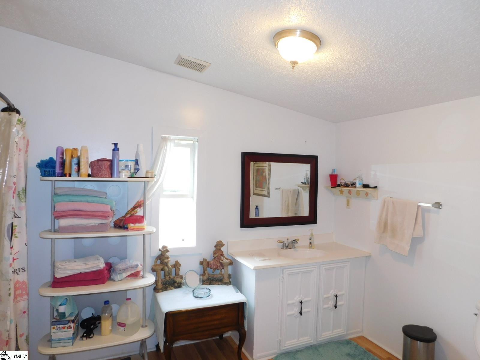 1013 Renno Road Clinton, SC 29325 - Photo 14 of 35