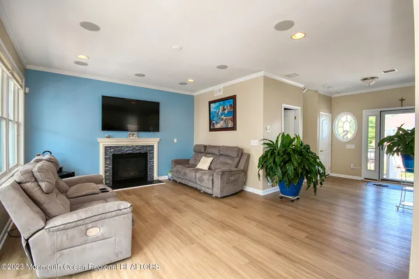 $10,000 | 207 Ceylon Avenue, Seaside Heights, NJ 08751