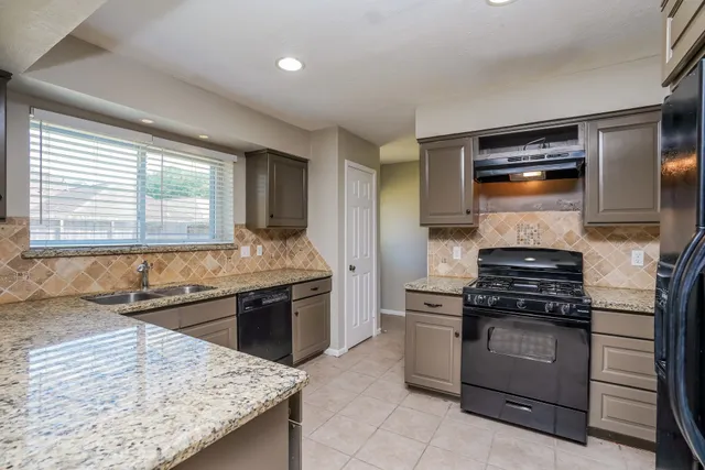 $1,990 | 7834 Sunny Ridge Drive, Houston, TX 77095