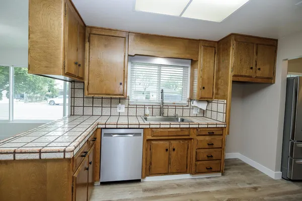 $599,000 | 2211 California Street, Escalon, CA 95320