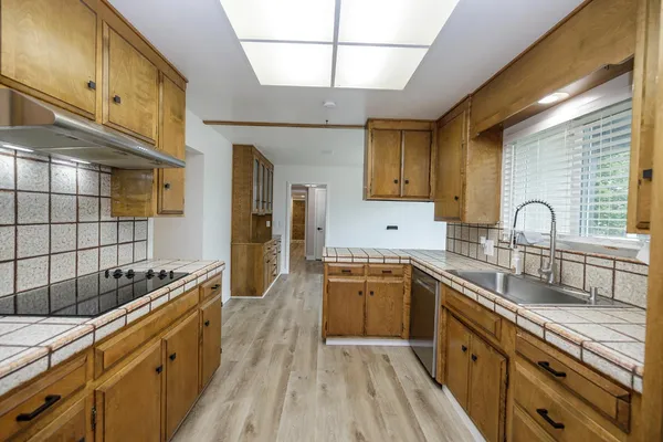 $599,000 | 2211 California Street, Escalon, CA 95320