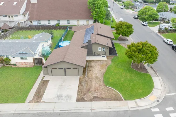 $599,000 | 2211 California Street, Escalon, CA 95320