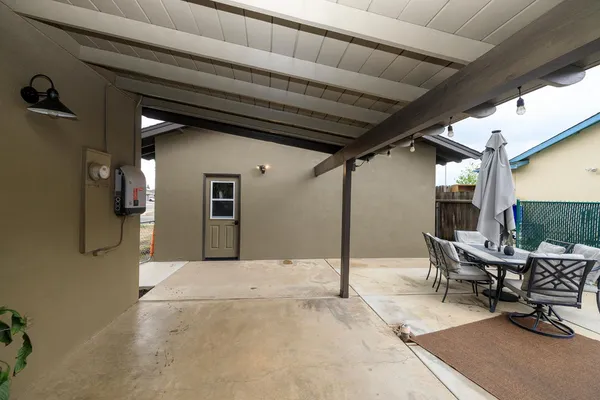 $599,000 | 2211 California Street, Escalon, CA 95320