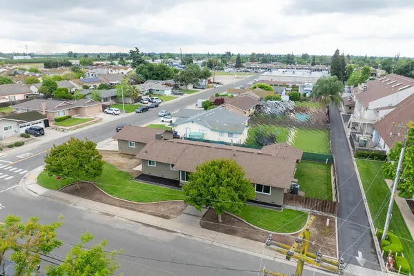 $599,000 | 2211 California Street, Escalon, CA 95320