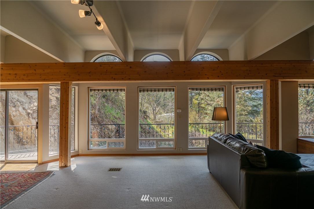 7185 Olalla Canyon Road Cashmere, WA 98815 - Photo 11 of 37 Gallery Image 11