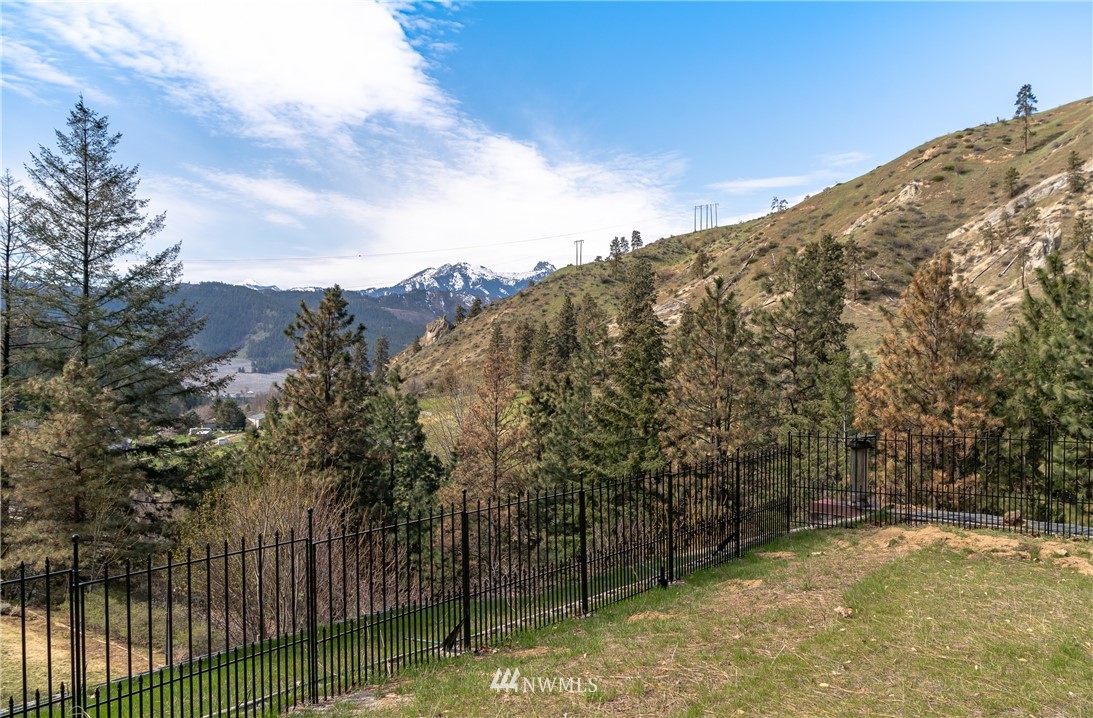 7185 Olalla Canyon Road Cashmere, WA 98815 - Photo 13 of 37 Gallery Image 13