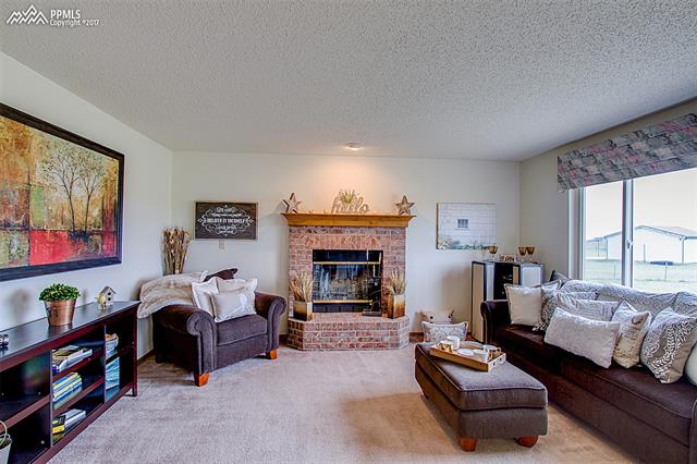 10290 Raygor Road Colorado Springs, CO 80908 - Photo 13 of 36