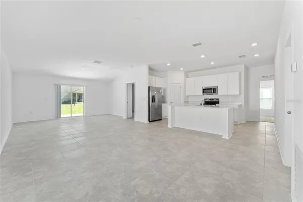 $2,050 | 381 Singing Sands Cir Lake, Lake Wales, FL 33859