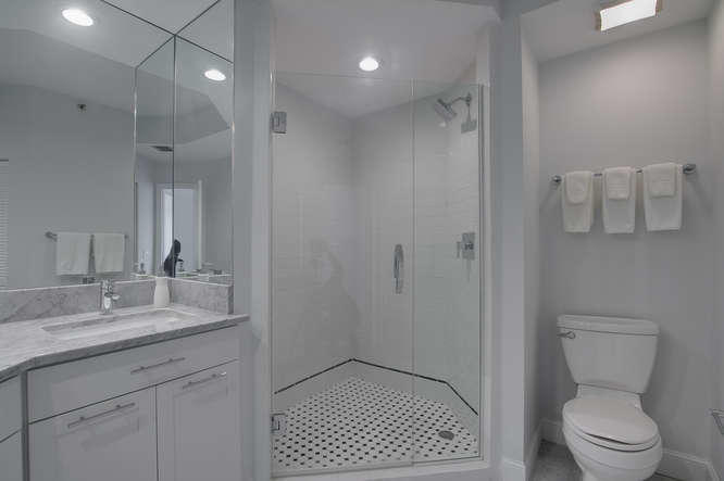 200 Waterway Road, Unit 207 Jupiter, FL 33469 - Photo 26 of 48 Master Bath