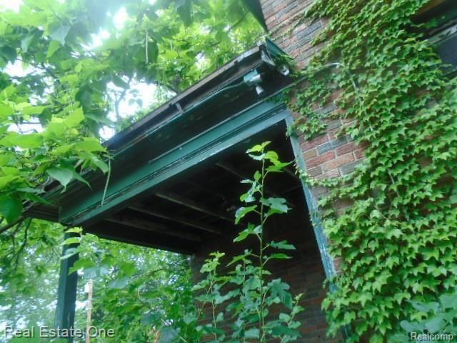 5245 Audubon Road Detroit, MI 48224 - Photo 9 of 64