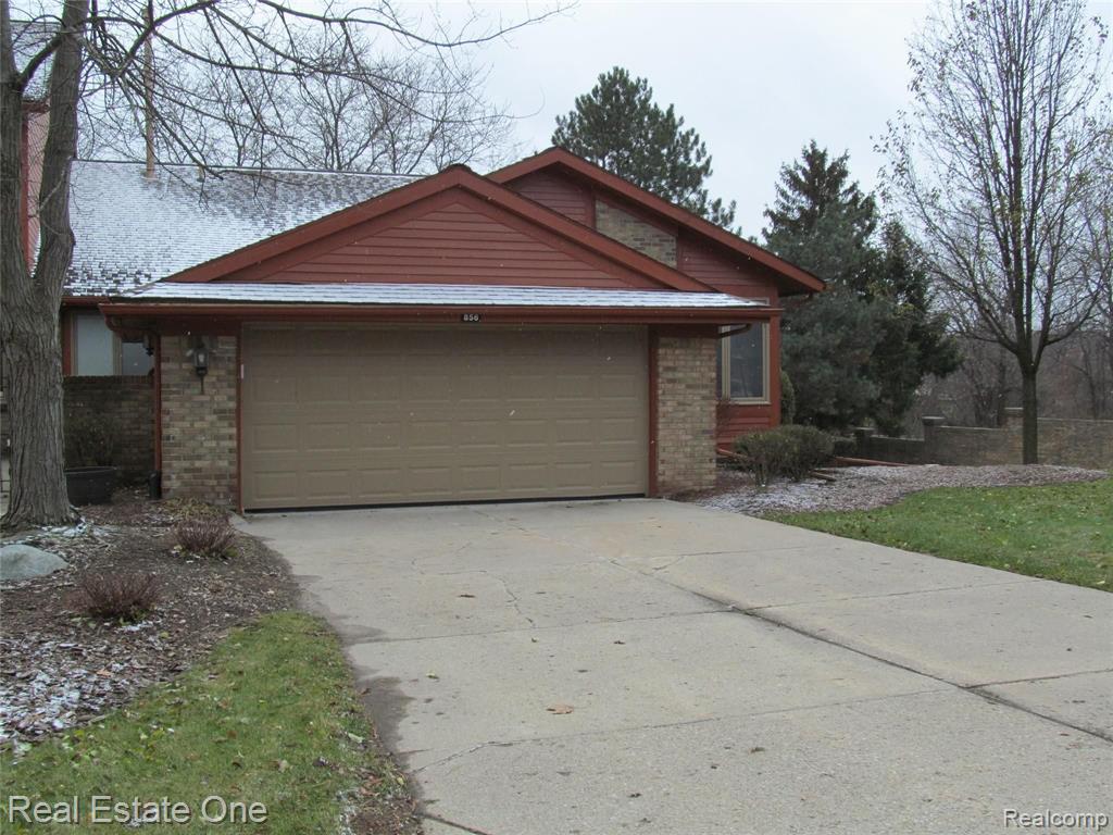 856 Green View Court, Unit 1 Rochester, MI 48307 - Photo 2 of 38