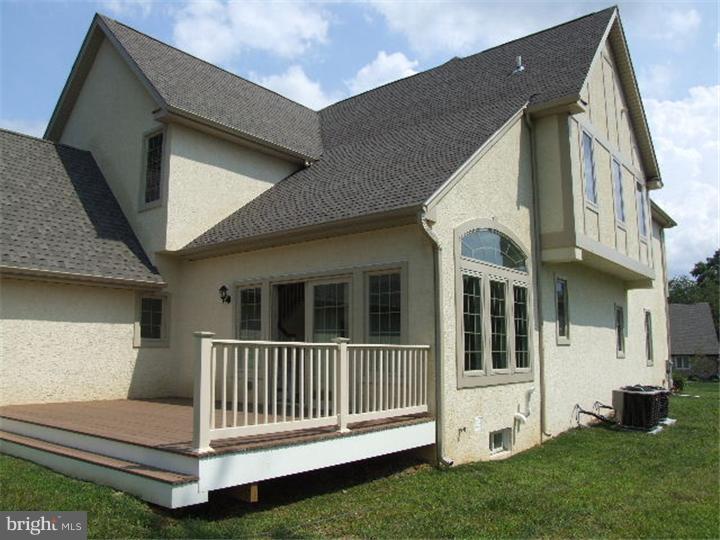 7 Strathmore Court Wallingford, PA 19086 - Photo 18 of 25 Exterior Side