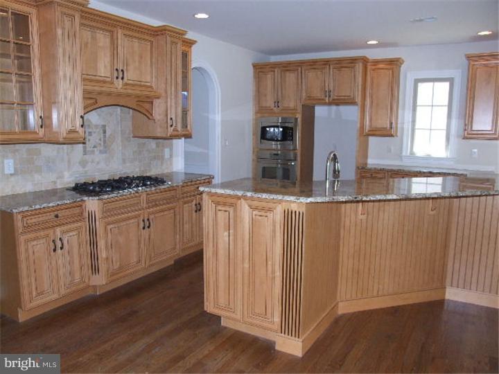 7 Strathmore Court Wallingford, PA 19086 - Photo 21 of 25 Kitchen