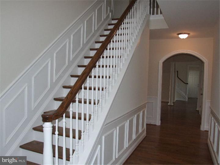 7 Strathmore Court Wallingford, PA 19086 - Photo 8 of 25 Foyer