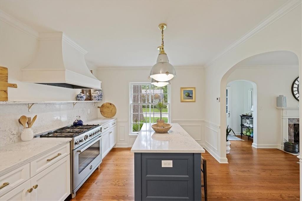 8020 Manor Road Leawood, KS 66206 - Photo 9 of 41 Gallery Image 9