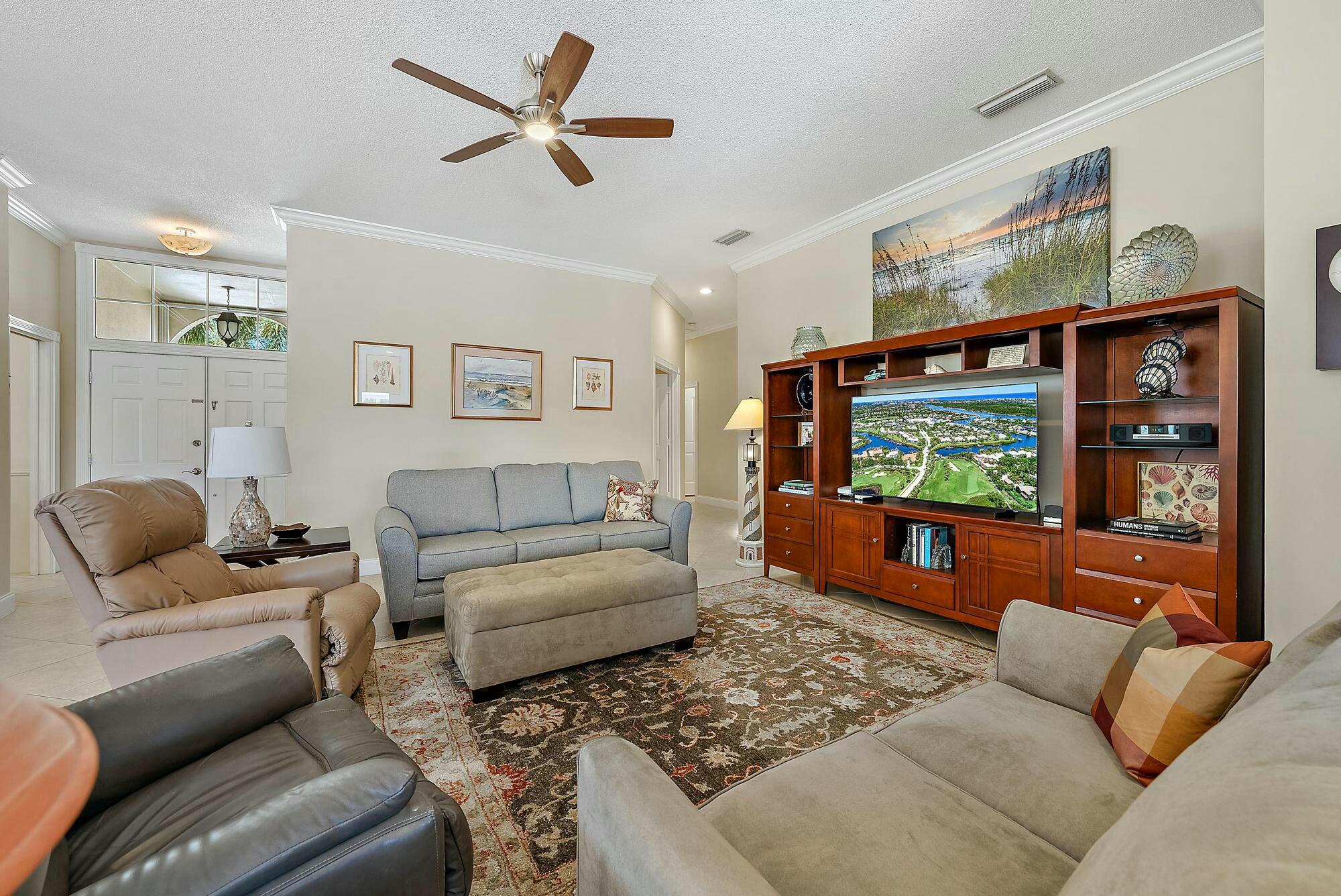 128 Hampton Circle Jupiter, FL 33458 - Photo 4 of 43 tempImageHzXtzW