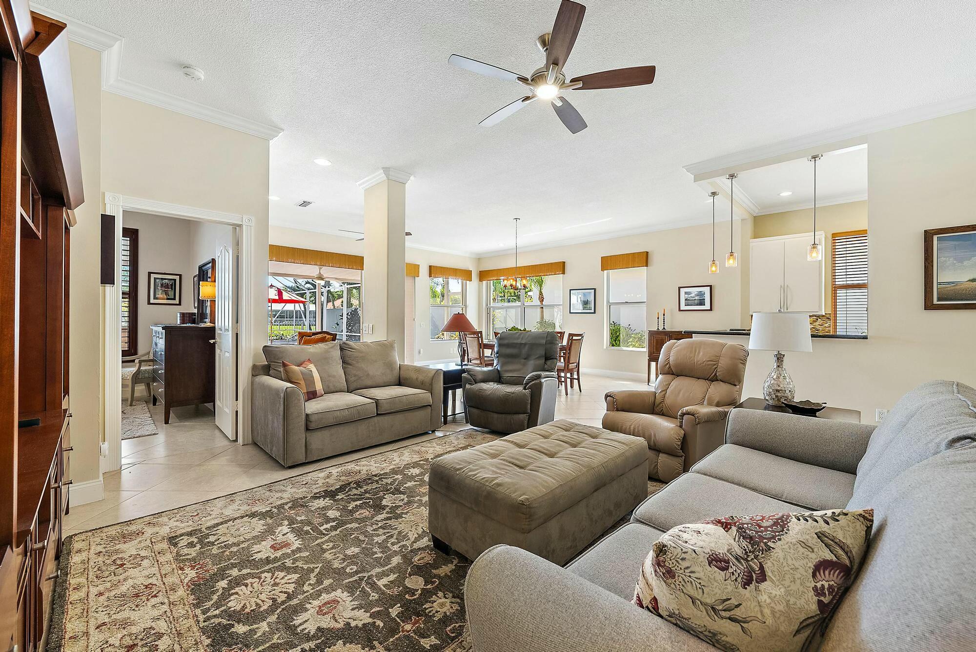 128 Hampton Circle Jupiter, FL 33458 - Photo 7 of 43 tempImage9uVztW