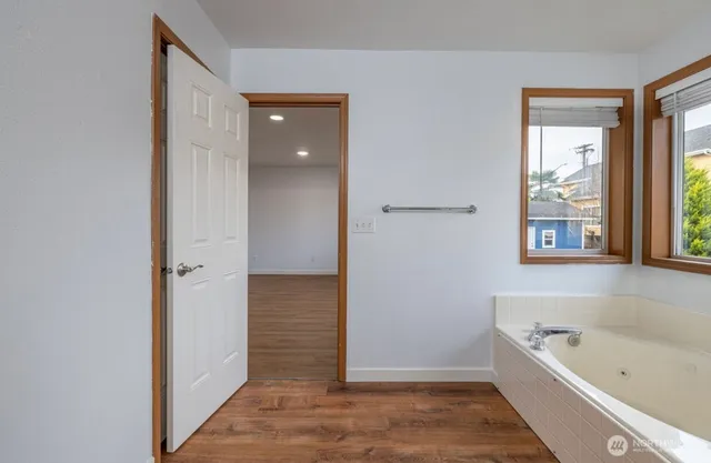 $3,750 | 26919 121st Place Southeast, Kent, WA 98030