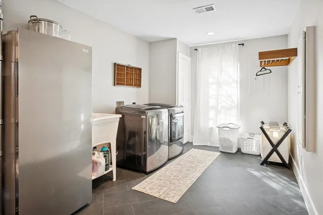 $487,500 | 437 South 1st Street, Krum, TX 76249